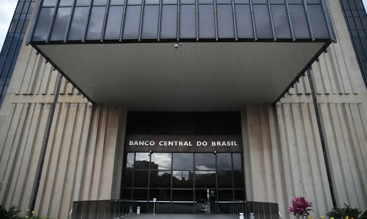 No momento, você está visualizando Mercado projeta inflação de 4,92% em 2026
