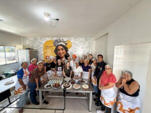 Leia mais sobre o artigo Prefeitura de Cuiabá inicia curso de Unhas em Gel e celebra formação de Bolos e Docinhos Decorados
