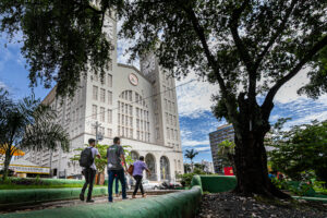 Leia mais sobre o artigo Prefeitura revitaliza Praça da República com apoio financeiro da Câmara de Cuiabá
