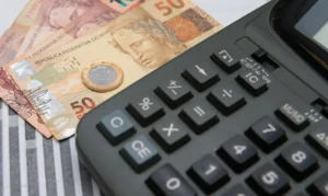 Leia mais sobre o artigo Governo bloqueia R$ 22,1 bi do Orçamento de 2026