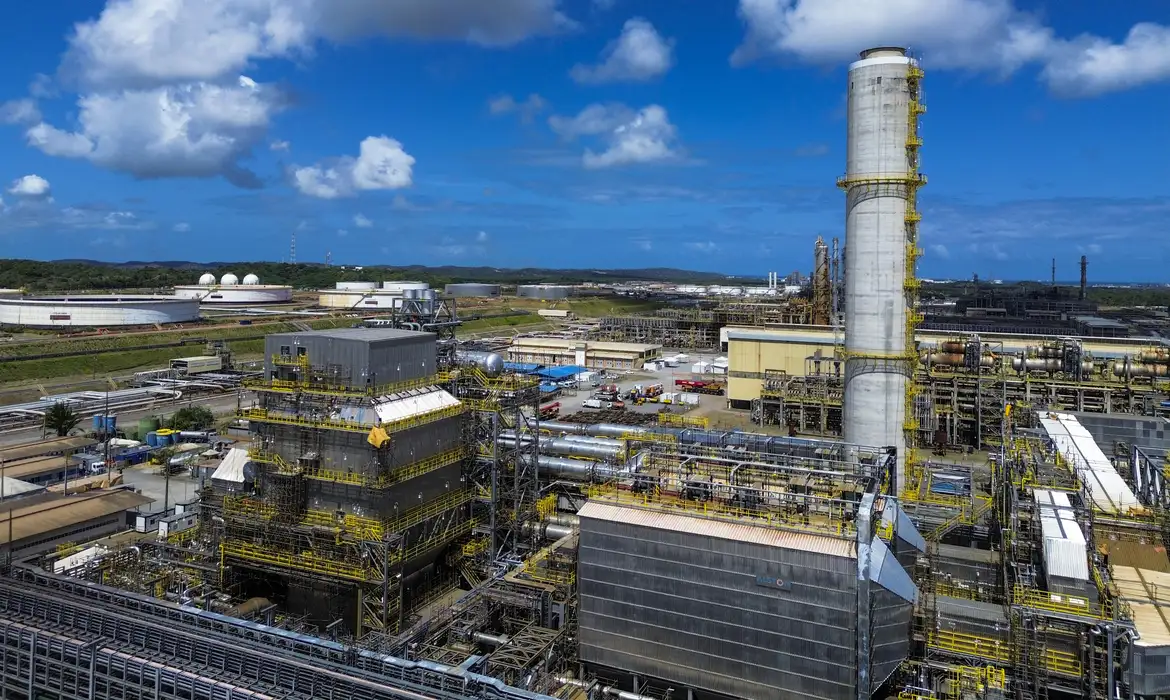 No momento, você está visualizando Refinarias da Petrobras operam com mais de 100% de capacidade