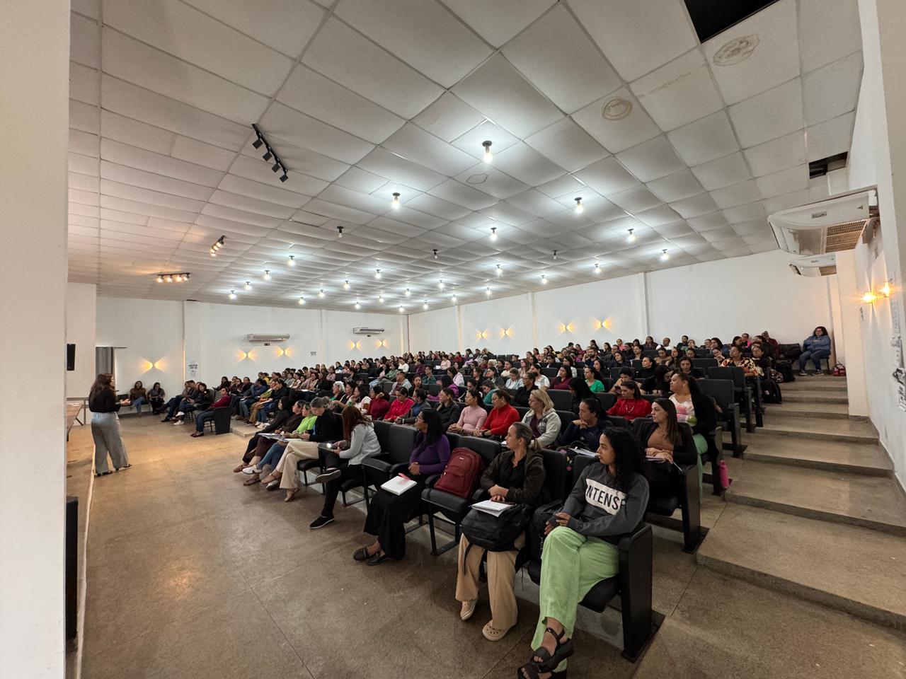 No momento, você está visualizando Rondonópolis forma professores para fortalecer inclusão de alunos com autismo