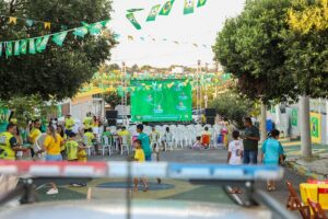 Leia mais sobre o artigo Abilio anuncia quatro telões para os próximos jogos da Seleção durante festa nos bairros