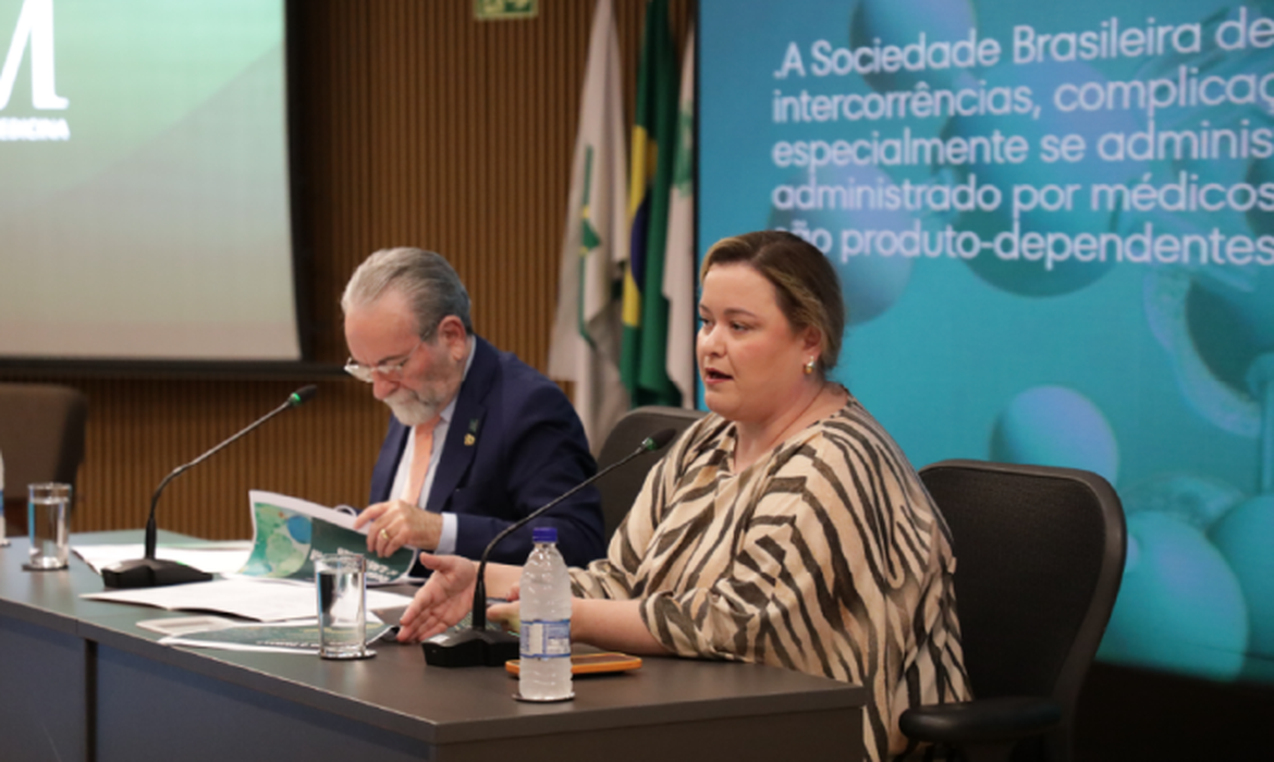 No momento, você está visualizando CFM proíbe uso do PMMA em procedimentos de preenchimento estético