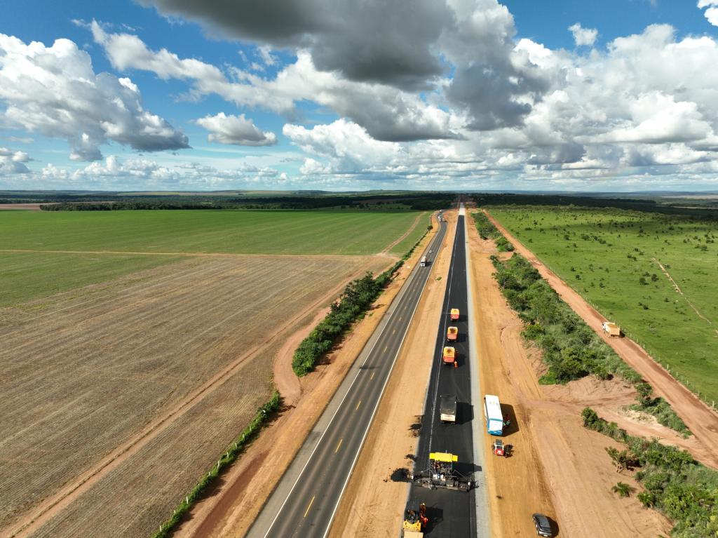 No momento, você está visualizando Duplicação da BR-163 avança com oito frentes de trabalho – 96 km estão em andamento
