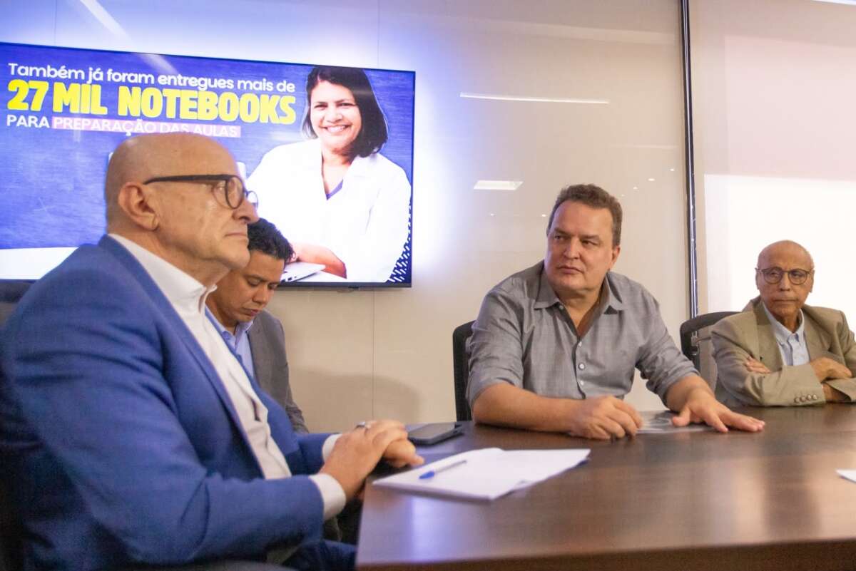 No momento, você está visualizando Max Russi articula acordo para regularizar área ocupada por 1,8 mil famílias