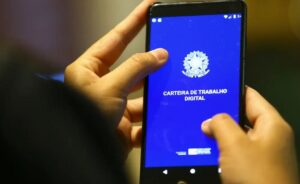 Leia mais sobre o artigo Mercado de trabalho formal cresce 2,6%; serviço público puxa alta