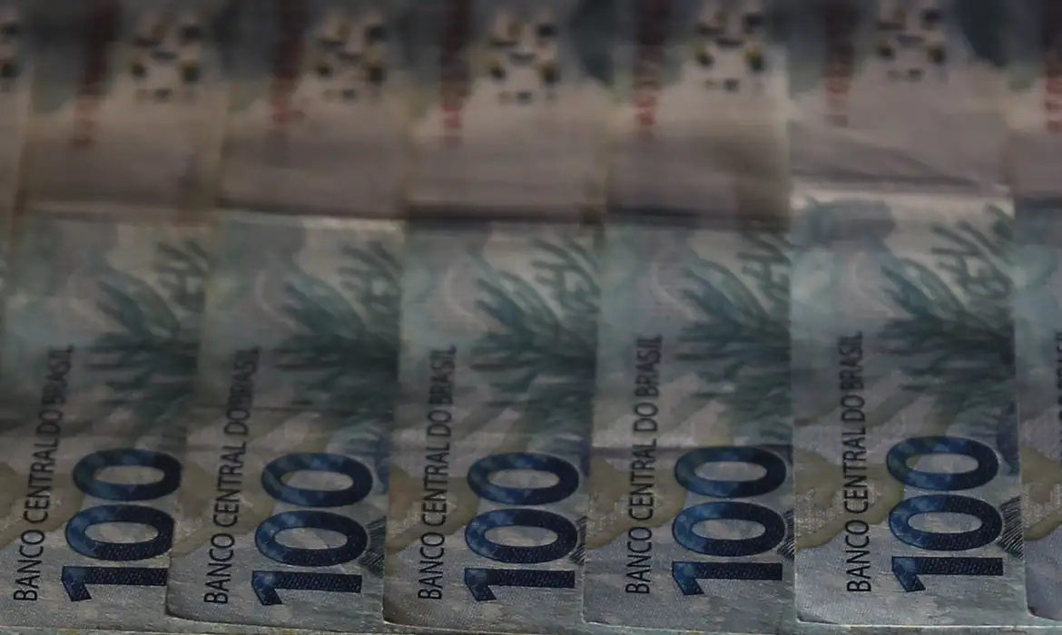 No momento, você está visualizando Redução de impostos e equilíbrio fiscal são prioridades, aponta CNI