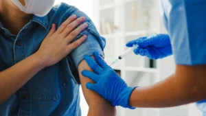 Leia mais sobre o artigo Anvisa atualiza regras para vacinas contra a Covid-19; o que muda?