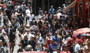 Leia mais sobre o artigo Consumidores podem renegociar dívidas bancárias até 31 de agosto