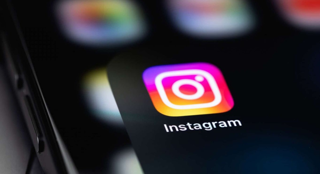 No momento, você está visualizando Por que você passa muito tempo no Instagram? A IA explica