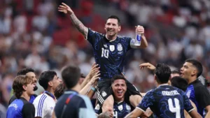 Leia mais sobre o artigo Messi orquestra Argentina em mais uma vitória de virada na Copa do Mundo