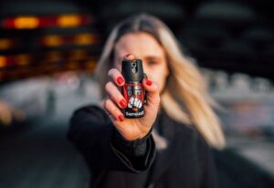 Leia mais sobre o artigo Senado aprova uso de spray de defesa pessoal para mulheres