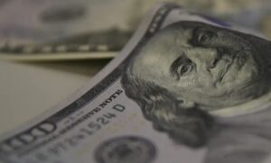 Leia mais sobre o artigo Tarifaço de 25% dos EUA sobre o Brasil começa a valer; saiba mais