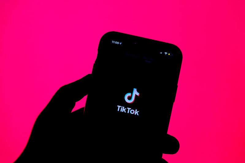 No momento, você está visualizando ANPD multa TikTok em R$ 153,7 milhões por violar regras
