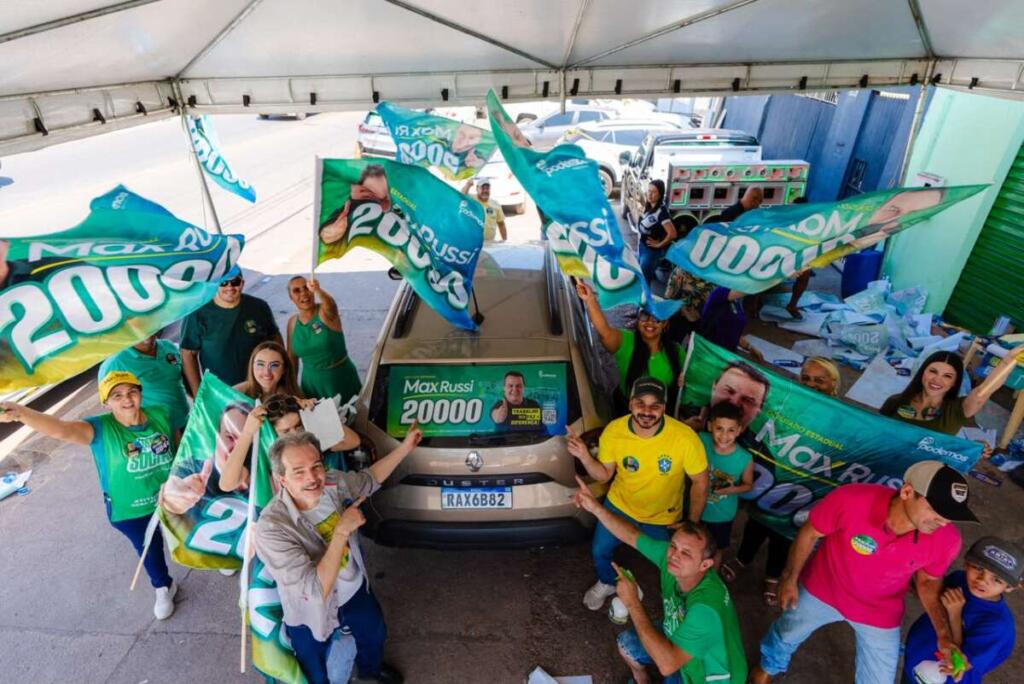 No momento, você está visualizando Campanha de Max Russi reúne mais de 700 carros em adesivaço