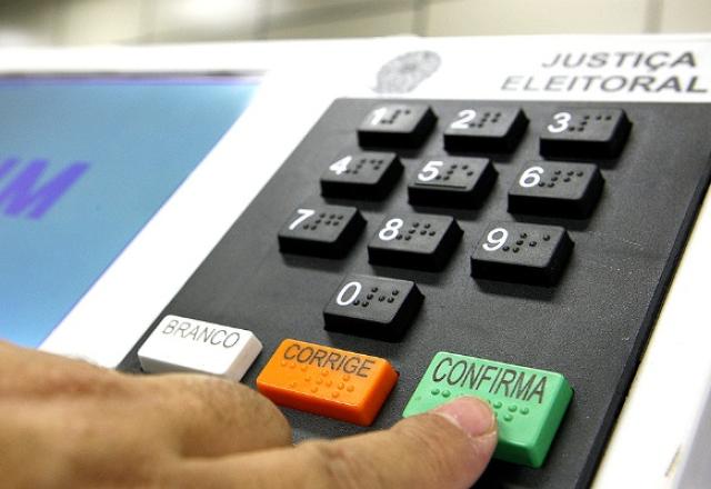 No momento, você está visualizando TSE define tempo de propaganda eleitoral; Lula lidera