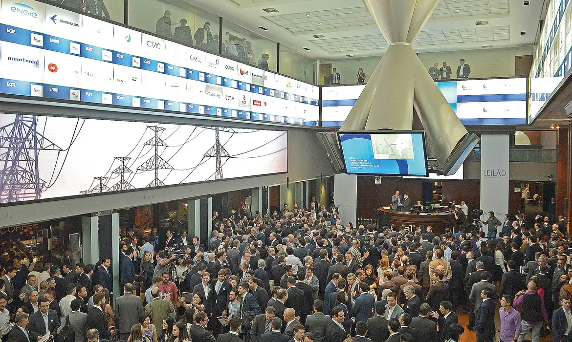 No momento, você está visualizando Bolsa brasileira tem melhor semana desde janeiro com alta de 5,40%