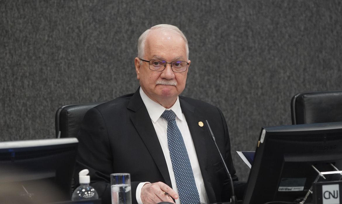 No momento, você está visualizando Caso Master: Fachin diz que medidas serão anunciadas no tempo devido