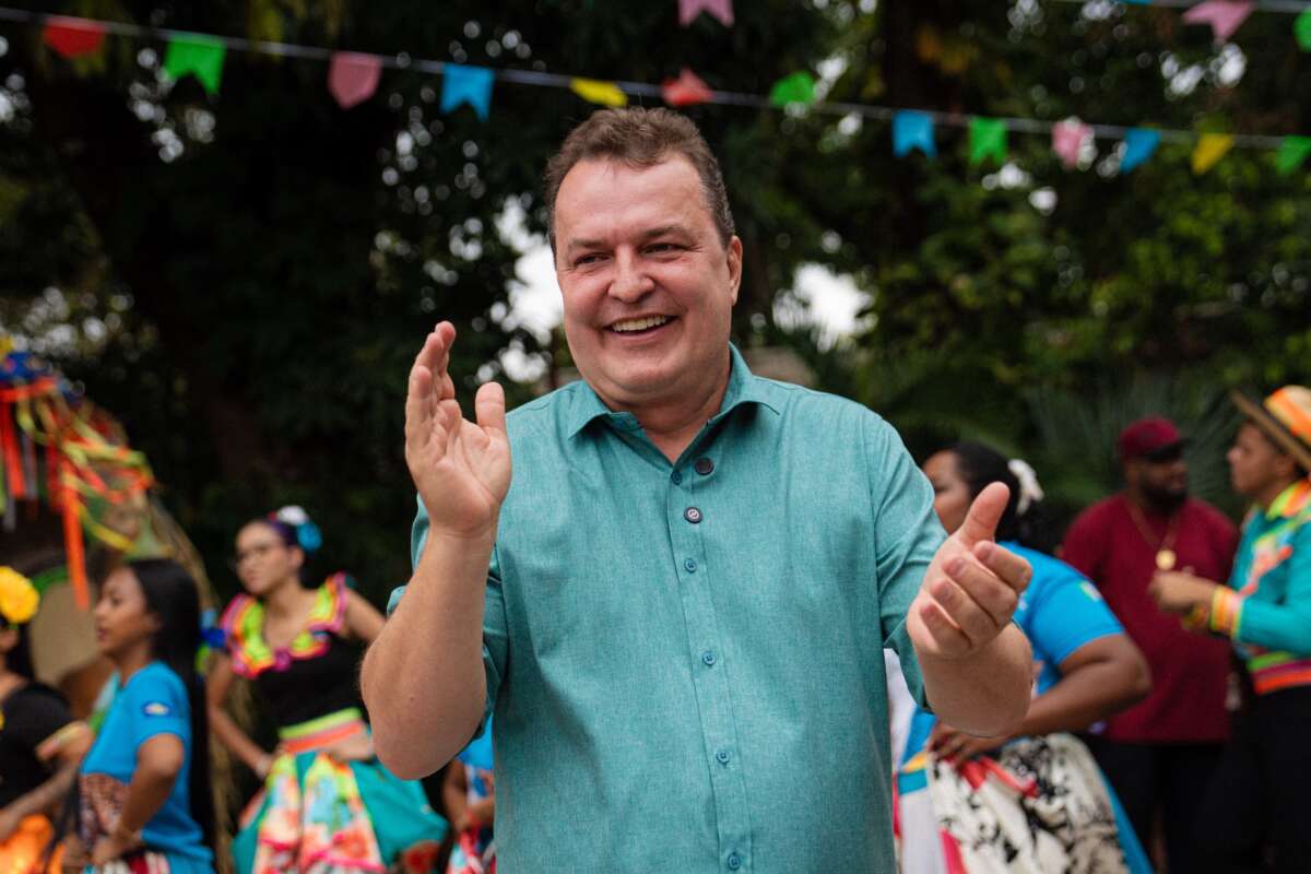 No momento, você está visualizando Max é homenageado por grupos de siriri e reforça compromisso com a cultura de Mato Grosso