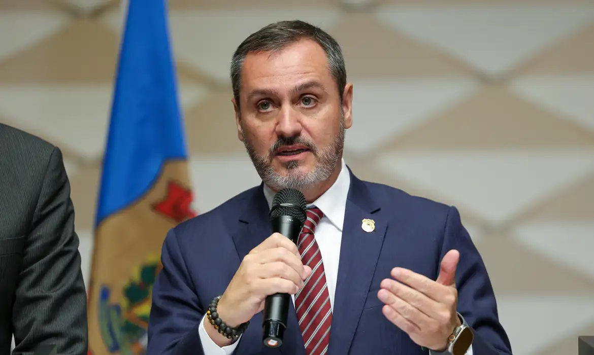 No momento, você está visualizando Mendonça afasta Andrei Rodrigues da direção-geral da Polícia Federal