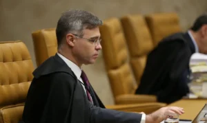 Leia mais sobre o artigo Mendonça levanta sigilo de quase 40 processos no STF