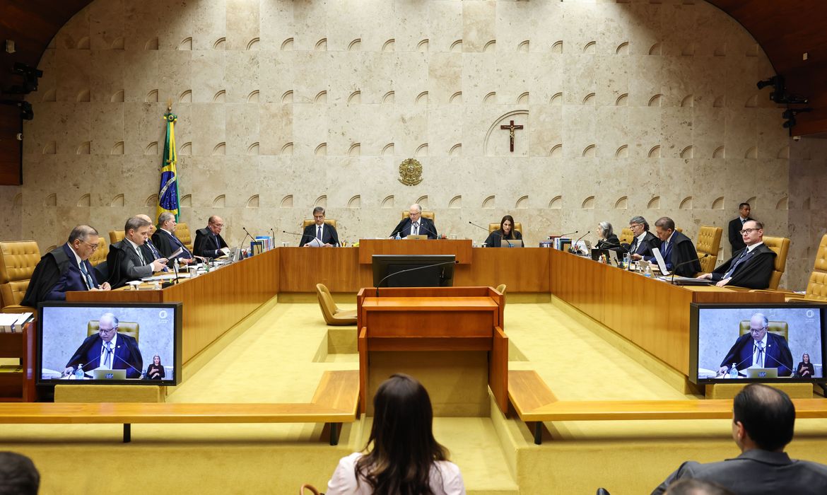 No momento, você está visualizando STF encerra sessão de caso Moraes sem definição