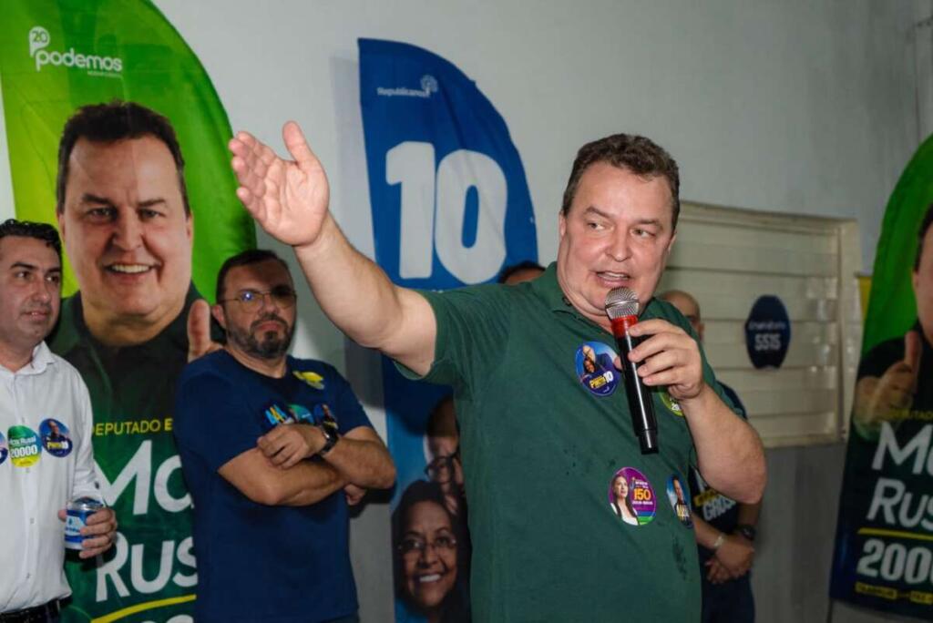 No momento, você está visualizando Max recebe apoio de liderança sindical em reunião com servidores em Cuiabá