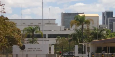 Austrália e EUA fecham embaixadas no Brasil antes da eleição