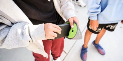 Bolsas bloqueadoras de celular ganham espaço nos EUA