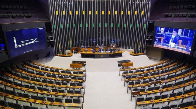 Câmara aprova PL que cria cargos com impacto de R$ 5,3 bilhões