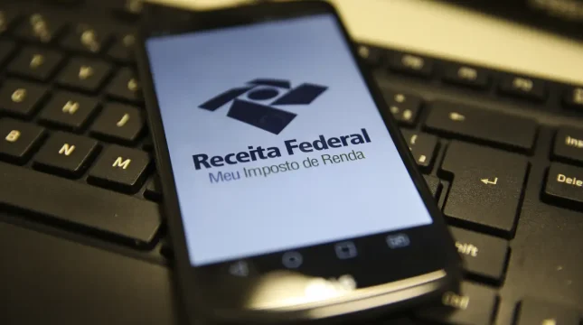 Contribuintes podem saber se receberão restituição do IR