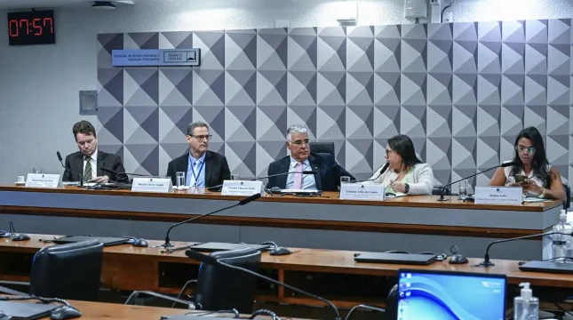 Defensores pedem regras mais rígidas para publicidade das bets