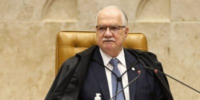 edson-fachin-adia-julgamento-ministro-andre-mendonca