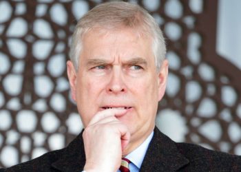 ex-principe-andrew-foi-preso-hoje-reino-unido