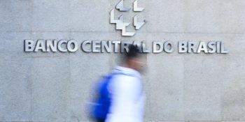 familias-seguem-pressionadas-juros-elevados