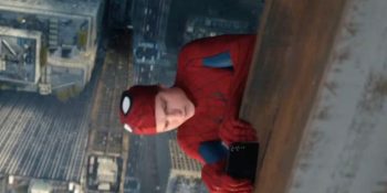 galaxy-z-flip-esta-cinemas-Peter-Parker