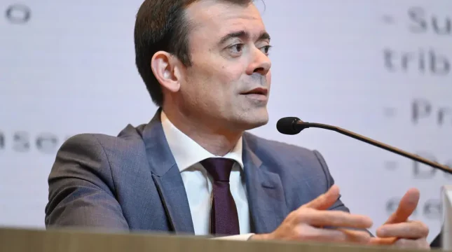 Governo fará ajuste para proibir bets no Desenrola Fies