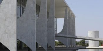 governo-sanciona-lei-zera-taxa-importacao-20