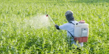 Importação de defensivos agrícolas bate US$ 14,3 bi em 2025