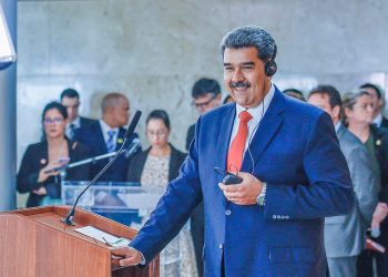 Maduro mobiliza 4,5 milhões de milicianos em toda a Venezuela