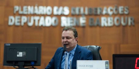 Max Russi critica previsão de pedágio entre os municípios