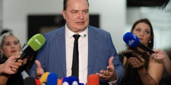Max Russi defende piso salarial para 7 mil professores de creches