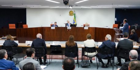 Max Russi propõe plebiscito e audiência pública junto ao STF