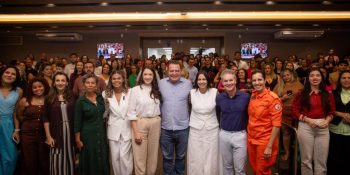 Max Russi recebe reconhecimento profissionais da enfermagem