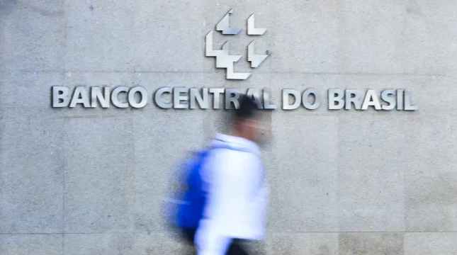 Mercado financeiro eleva previsão da inflação para 5,09% este ano