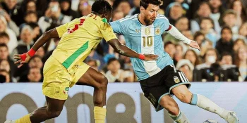 Messi se despede da seleção argentina com gol e muita emoção