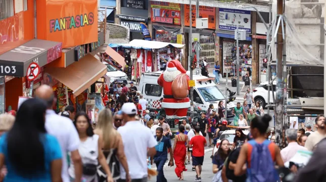 Novo salário mínimo será de R$ 1.621 em 2026