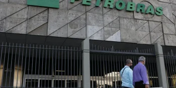 Petrobras bate recorde na produção de barris de petróleo e gás