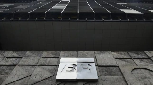 petrobras-reduz-preco-gasolina-a